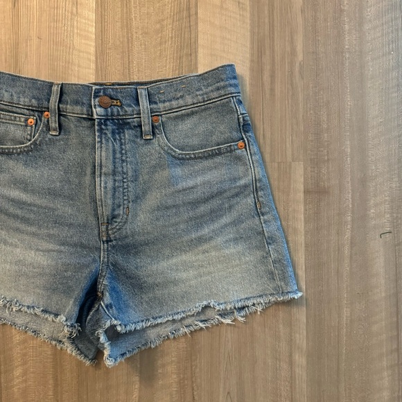 $72 Madewell The Perfect Jean Shorts - Picture 5 of 8
